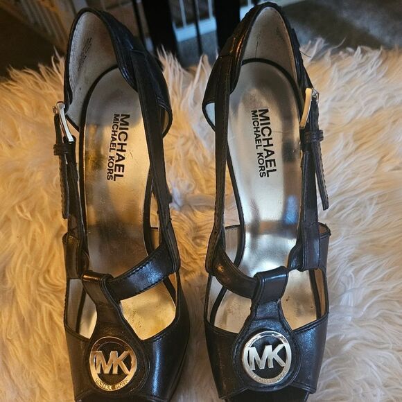 MICHAEL KORS MARY JANE PLATFORM HEELS - Picture 3 of 5